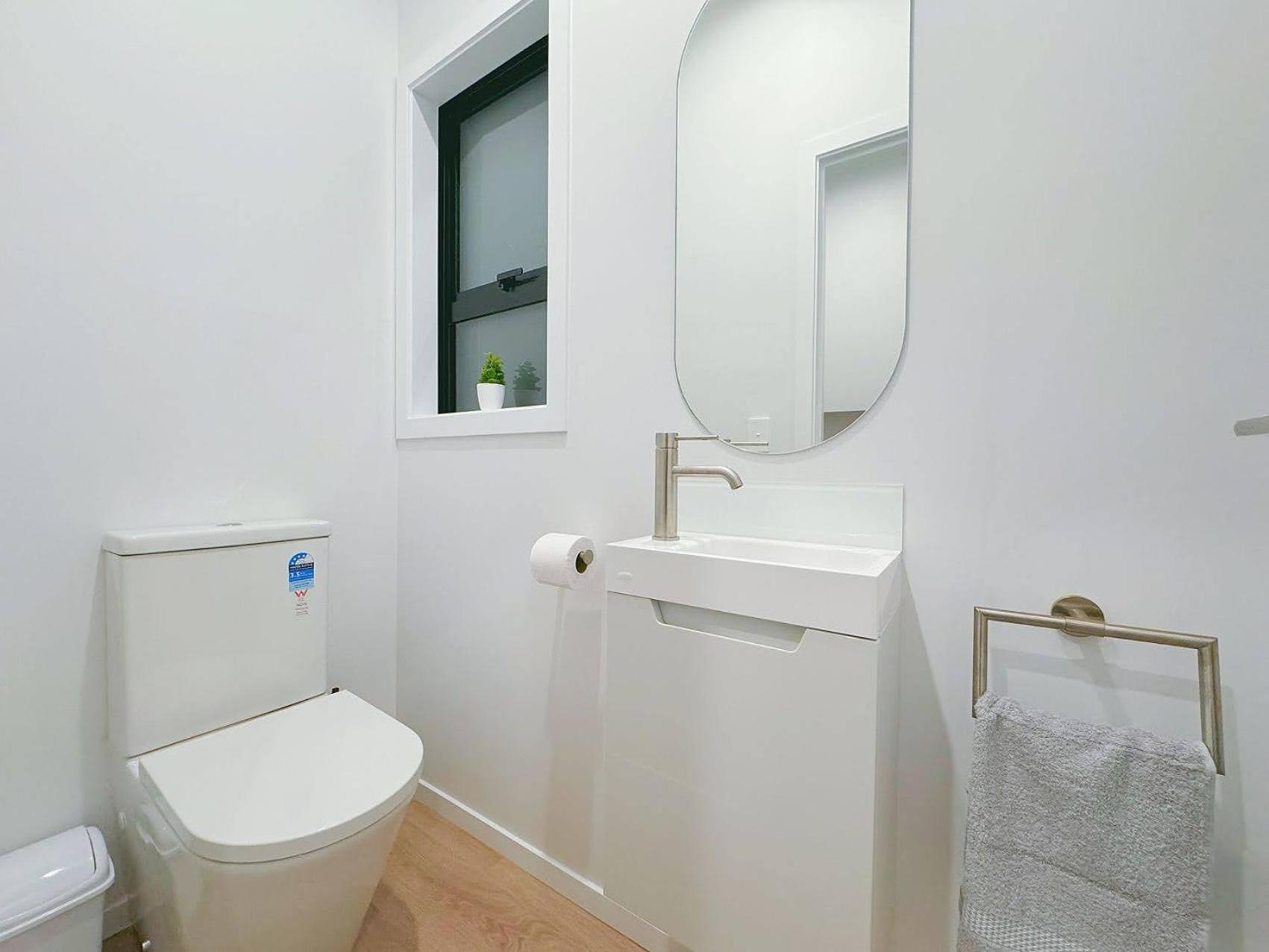 Modern & Stylish 3 Bedroom At Lowerhutt Лоуэр-Хатт Экстерьер фото